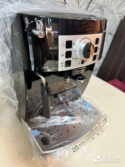 Кофемашина Delonghi ecam 22.110b