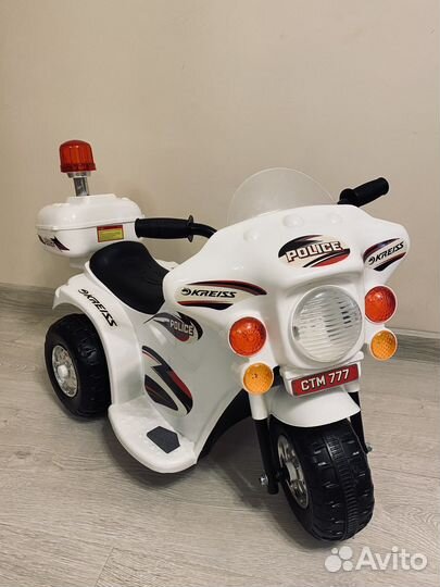 Аккумуляторная мотомашина-каталка со звуком,светом
