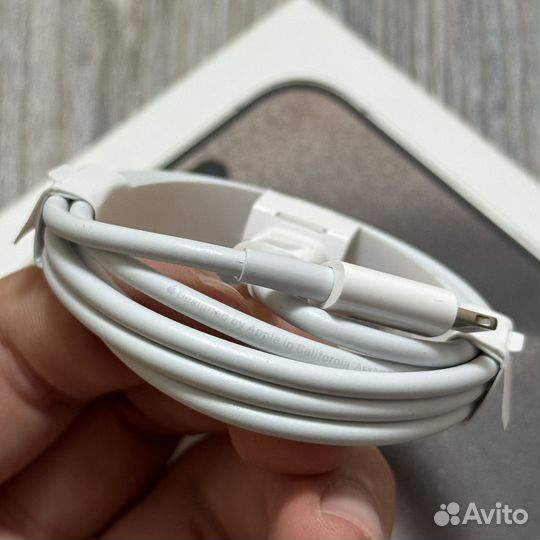 Оригинальный кабель Apple Lightning