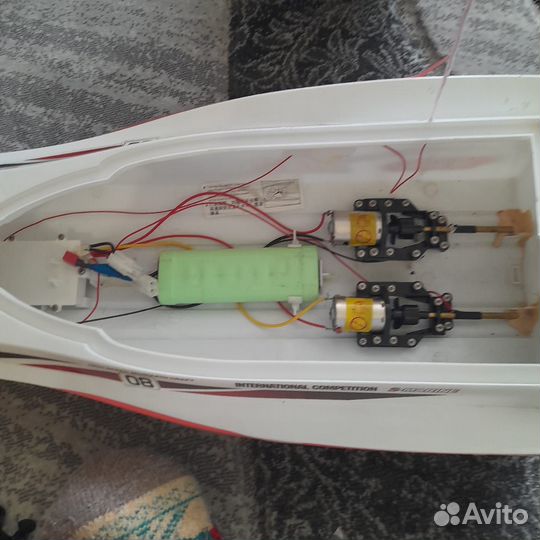 Игрушечный скоростной катер б.у