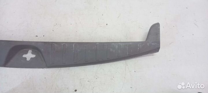 Накладка замка багажника Mitsubishi Pajero Sport2