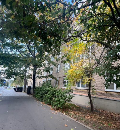 Комната 19 м² в 3-к., 1/5 эт.