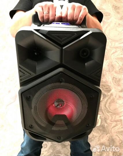 Колонка бумбокс-чемоданчик с микрофном