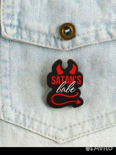 Значок брошь корги енот утка сова кот