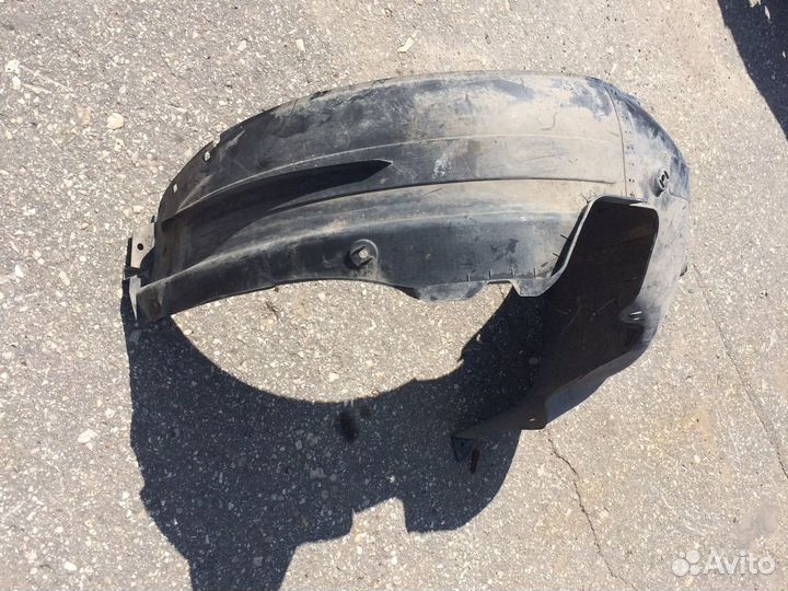 Подкрылок передний левый Kia Rio 4 FB