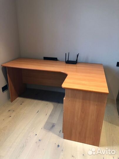 Угловой письменный стол бу