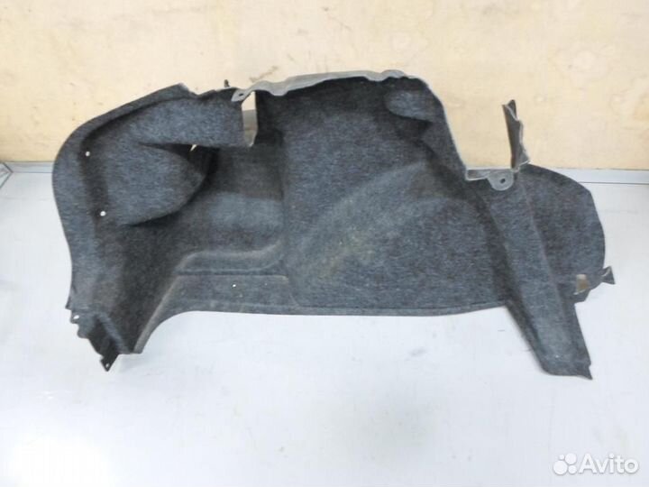 Обшивка багажника левой части Polo