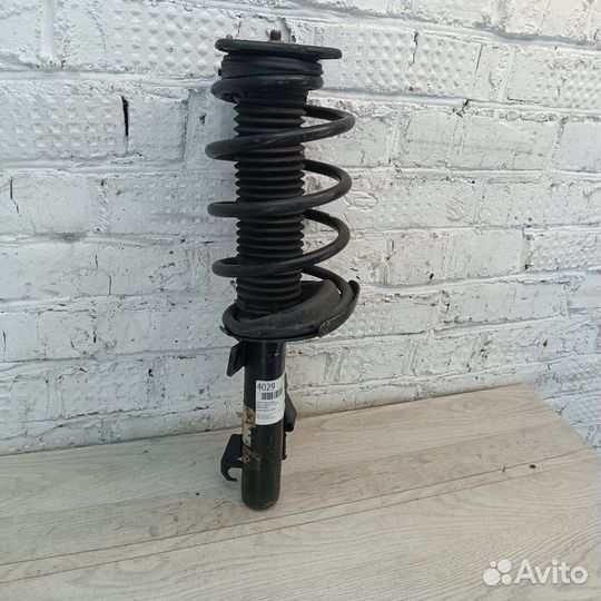 Стойка передняя правая Mazda Mazda5 crew 2.0 2009