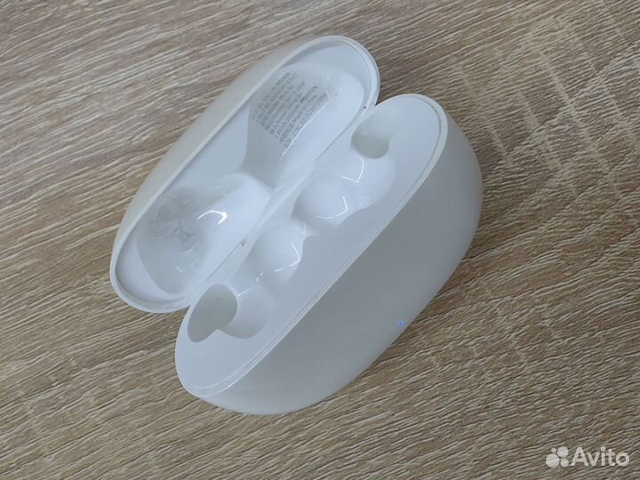 Зарядный кейс для наушников Honor