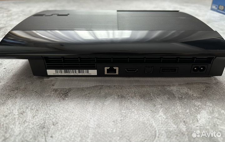 Sony Playstation 3 Super Slim 500gb 2 джойстика