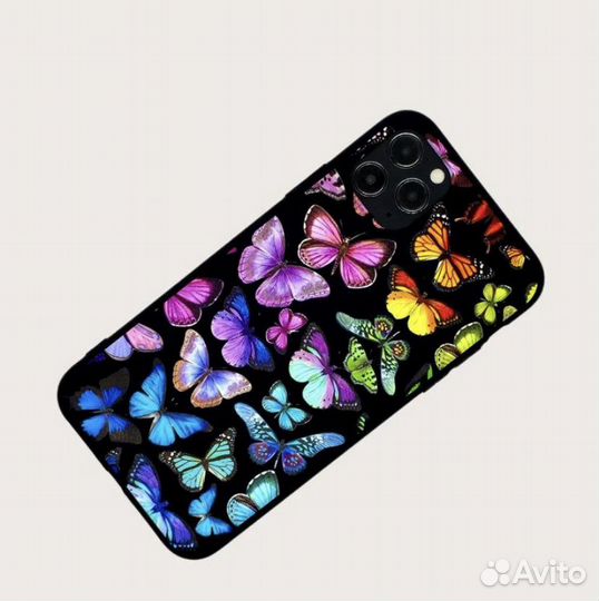 Чехлы на iPhone 11