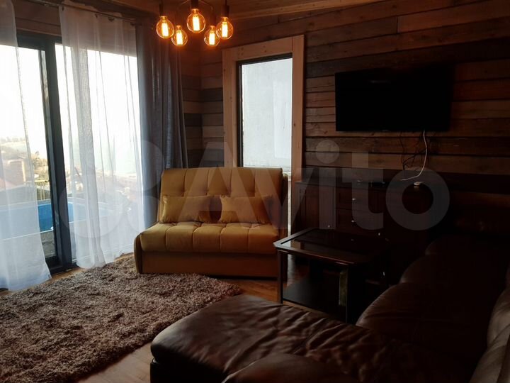 Коттедж 280 м² на участке 5 сот.