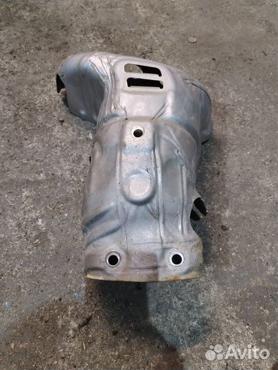 Кожух выпускного коллектора логан 2 k7m