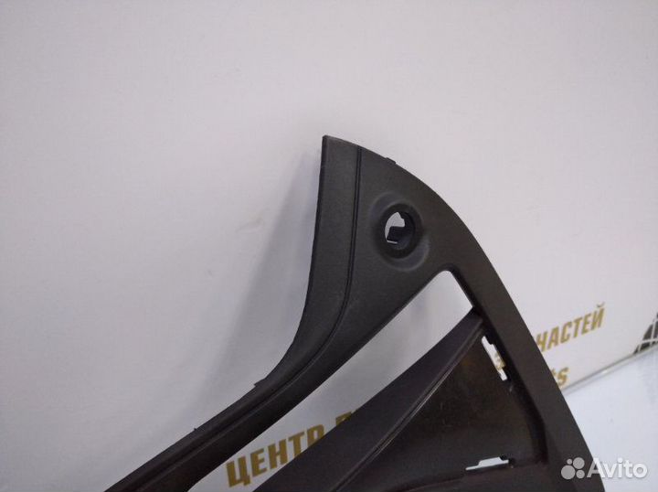 Решетка противотуманной фары правая Bmw X1 F48