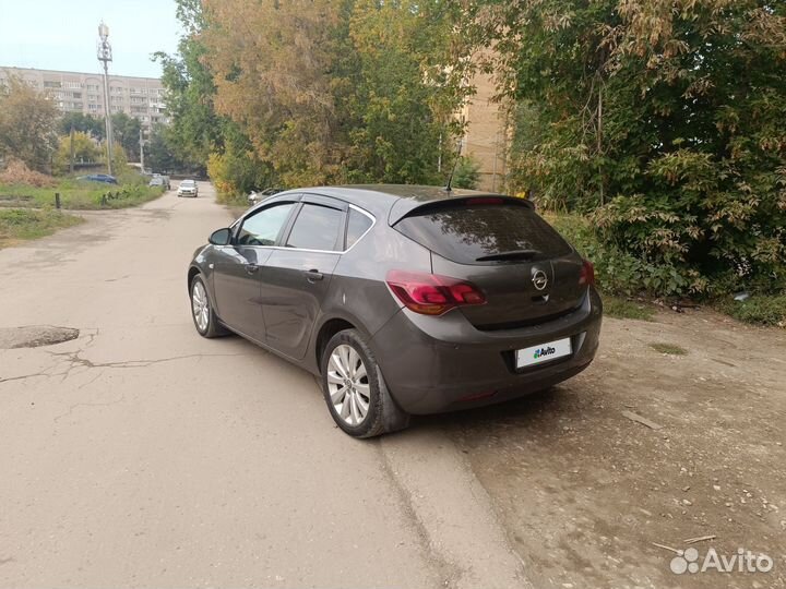 Opel Astra 1.6 AT, 2011, 168 000 км