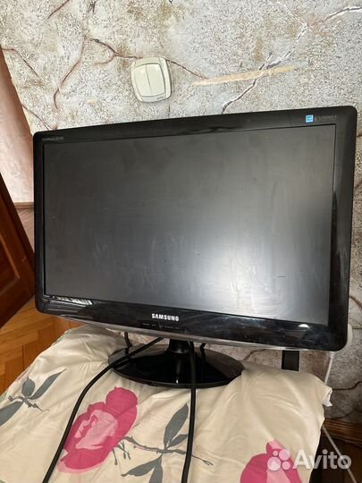 Монитор 24 дюйма Samsung