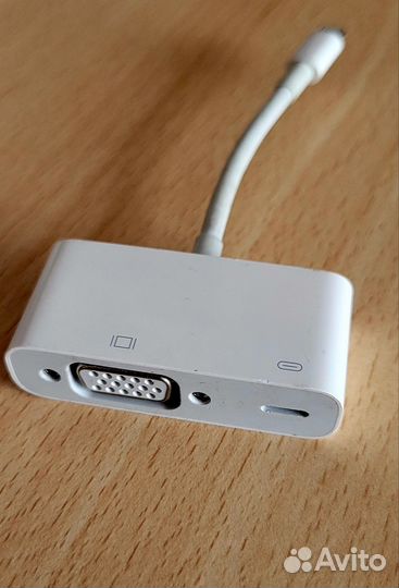 Переходник Apple lightning / VGA