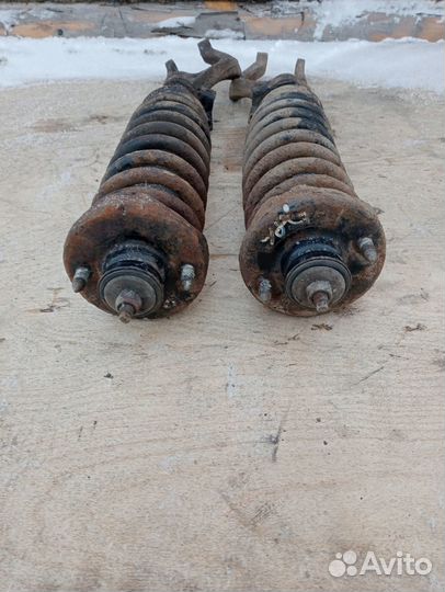 Амортизаторы передние Honda Civic 6