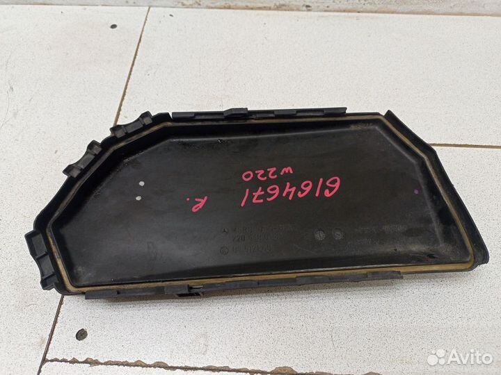 Крышка корпуса блоков управления