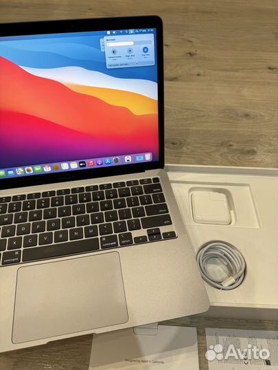 Продам MacBook AIR M1 Красавчик в Оригинале