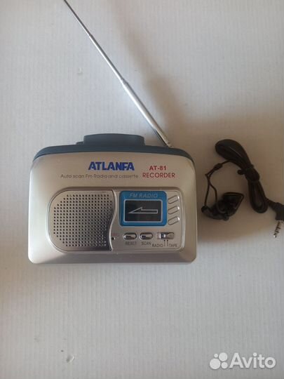 Кассетный плеер- радиоприемник