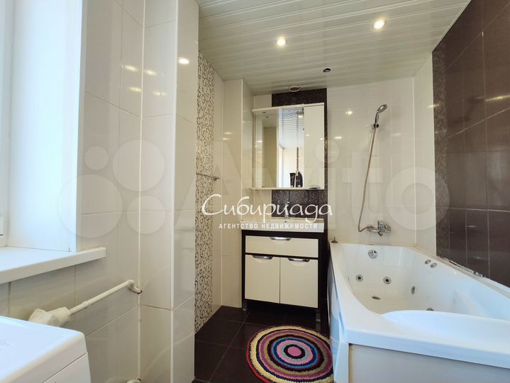 3-к. квартира, 102 м², 5/5 эт.