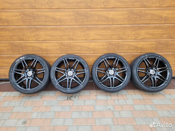 Комплект оригинальных разношироких Mercedes