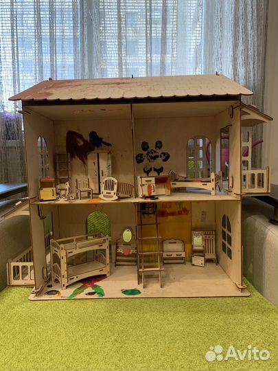 Домик кукольный с мебелью