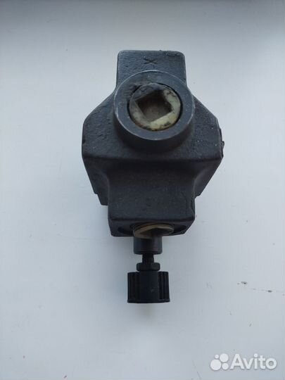 Клапан предохранительный гидравлический