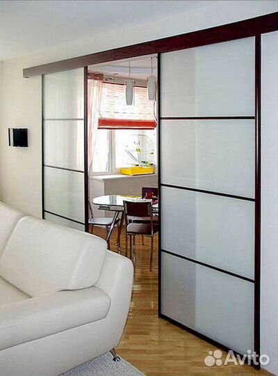 Стеклянная перегородка