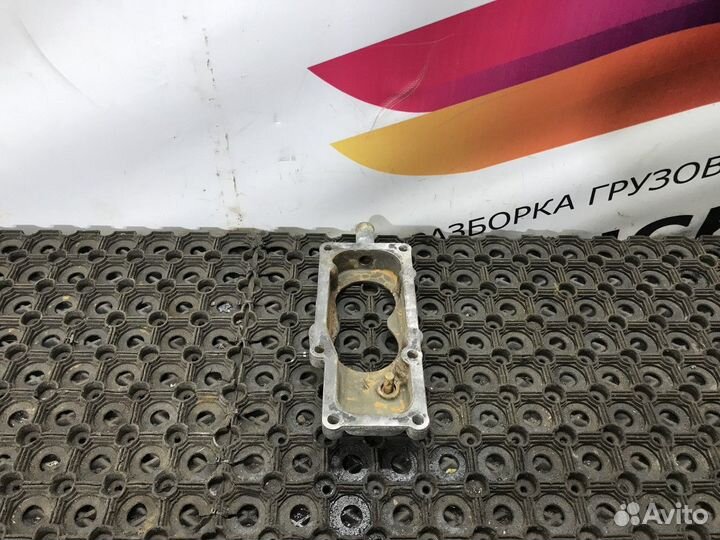 Корпус термостата Scania 4-series