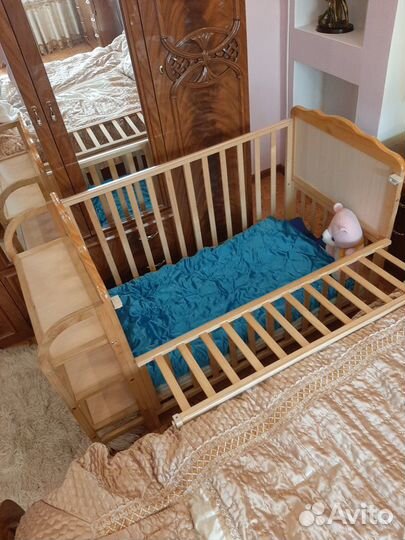 Детская кроватка