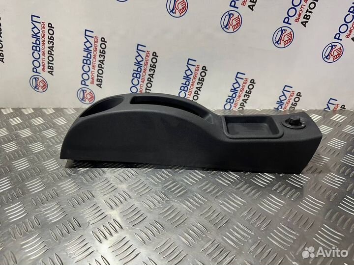 Центральная консоль Nissan Almera G15