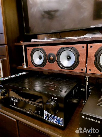 Monitor audio reference Walnut