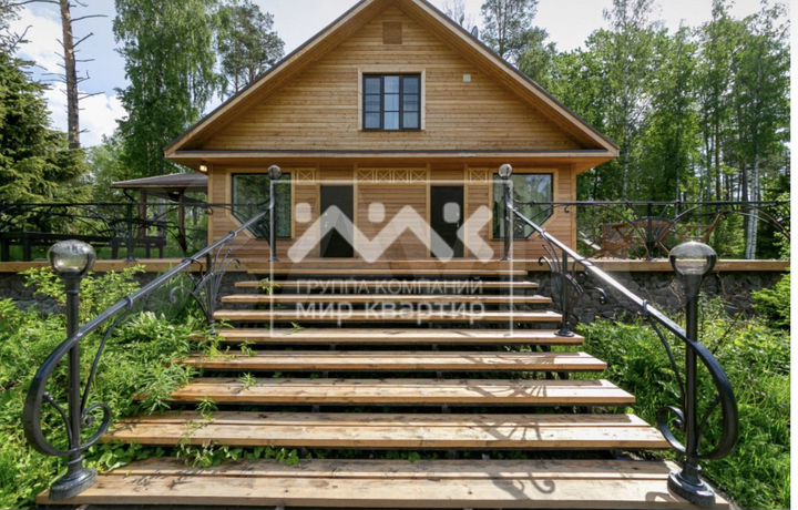 Дом 450 м² на участке 3 га