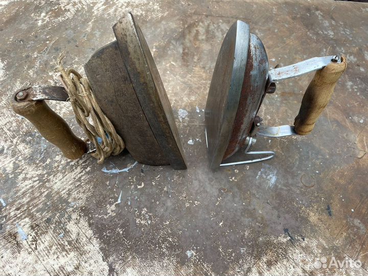 Утюги старинные