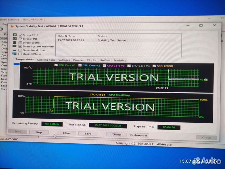 Материнская плата с процессором и памятью