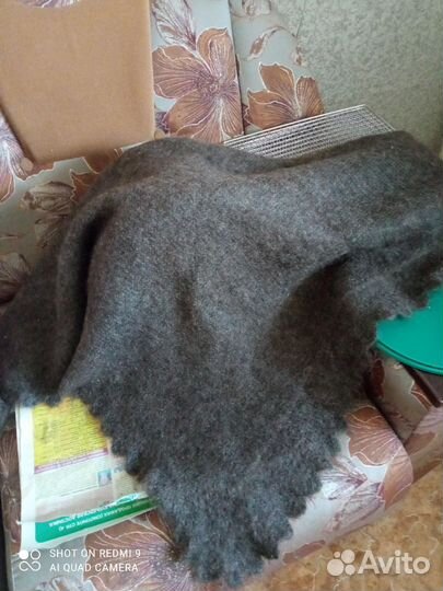 Пуховый платок шаль б) у