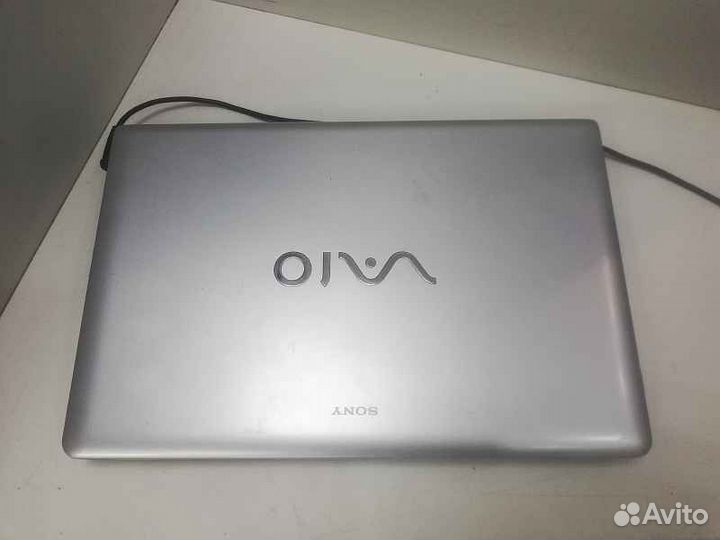 Ноутбук Sony vaio VPC-EB2M1R