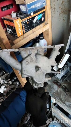 Впускной коллектор M102 карбюратор