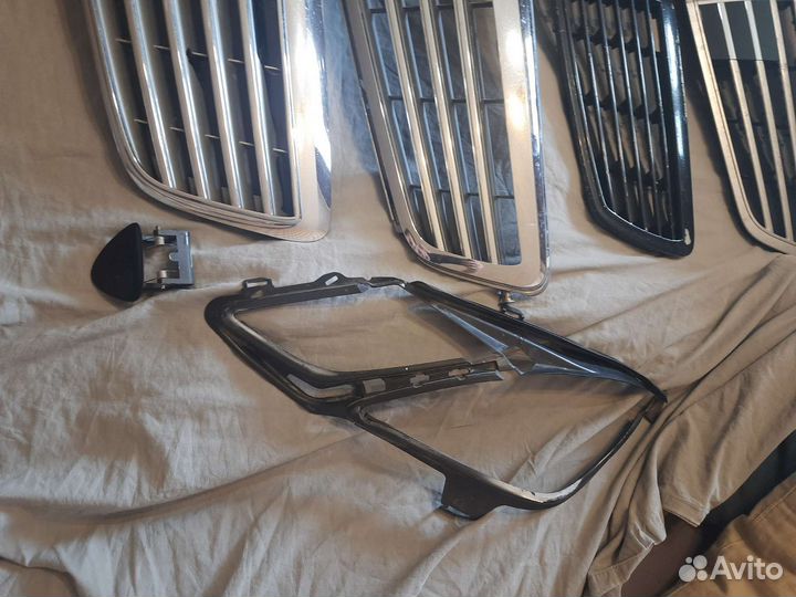 Mercedes W204 W211 W212 решетка