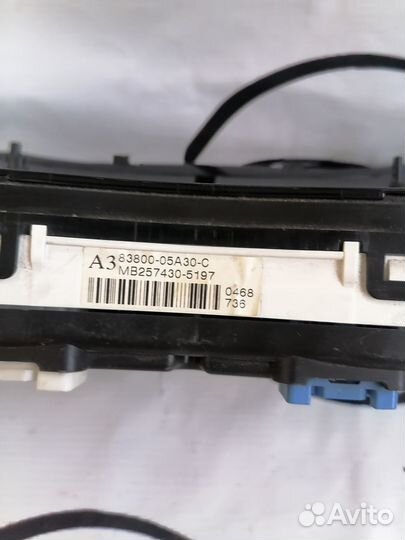 Приборная панель avensis