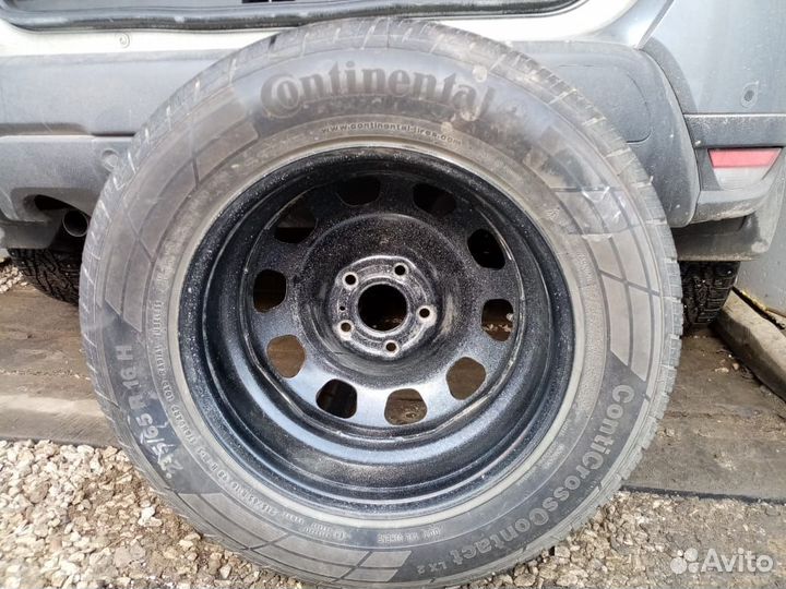 Continental Conti4x4IceContact 215/65 R16