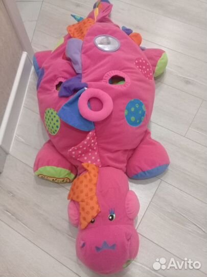 Динозавр с шариками