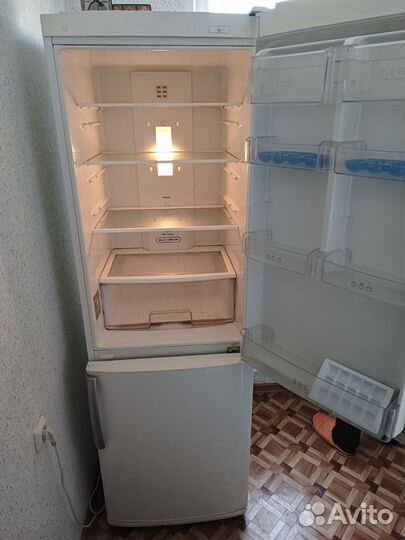 Холодильник lg