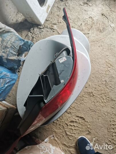 Продам фару заднюю правую на солярис