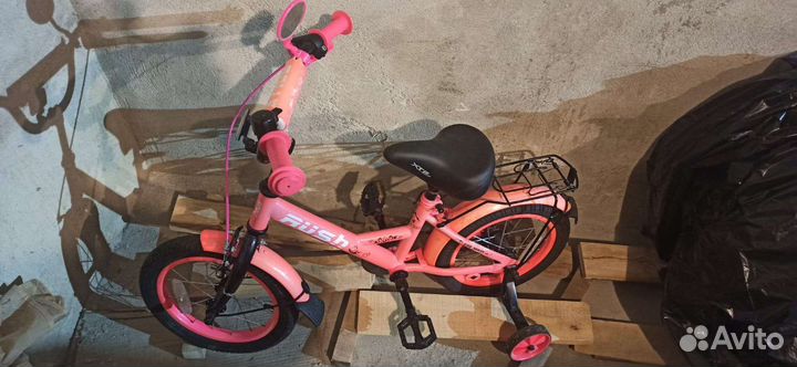 Детский трехколесный велосипед бу
