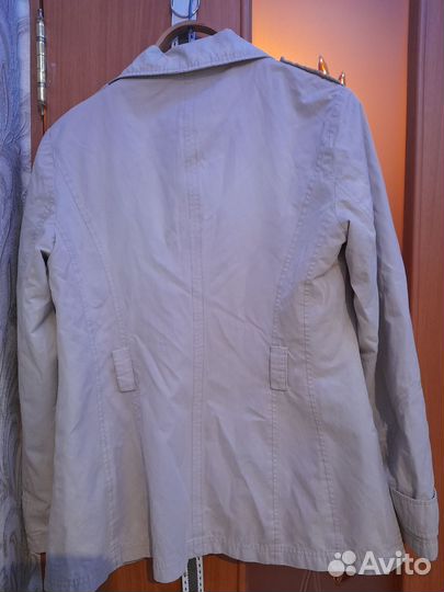 Ветровка женская