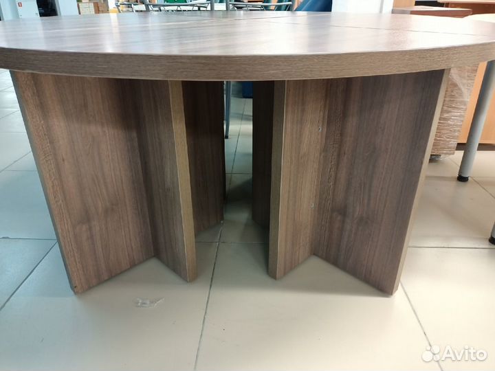 Массивный, сегментный круглый стол Б.У