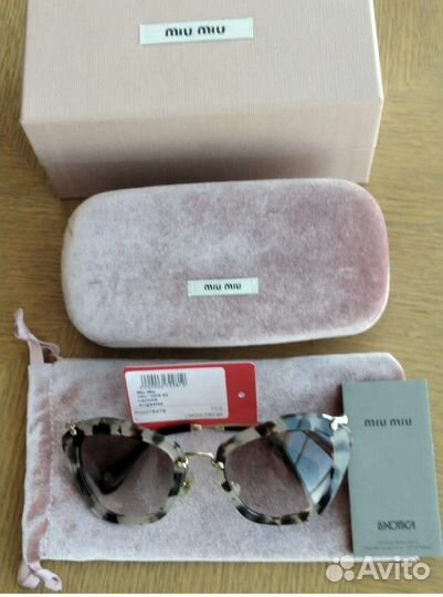 Солнцезащитные очки женские miu miu